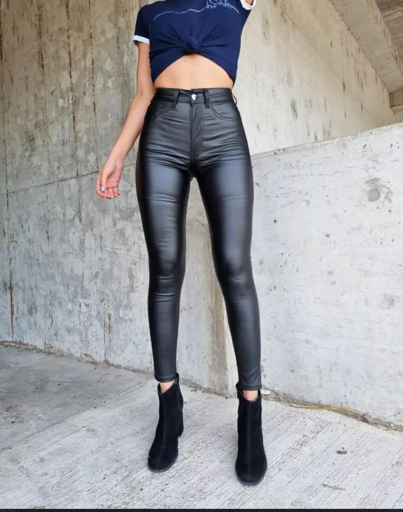 PANTALON CHUPIN ENGOMADO